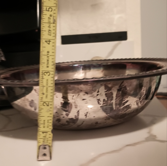 Silver Plated Bowl with a lid - Picture 8 of 11